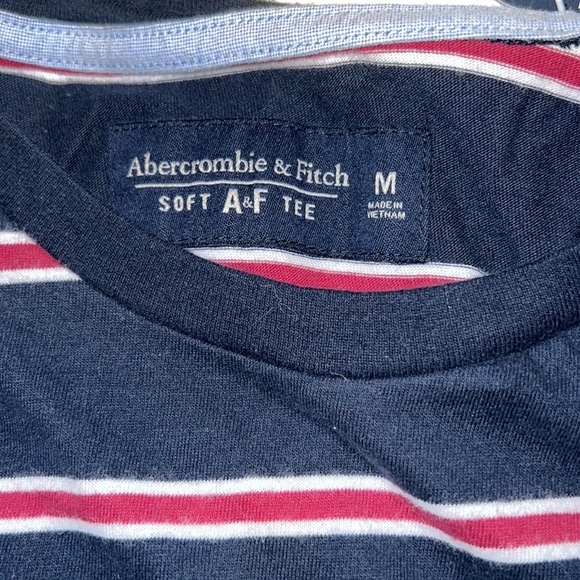 NWT Abercrombie & Fitch tee - Picture 3 of 5